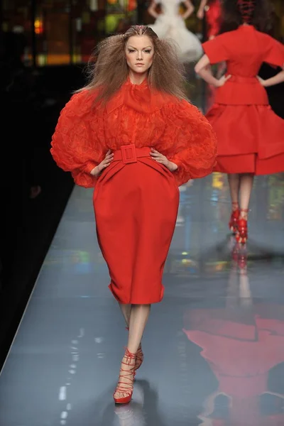 Look 14